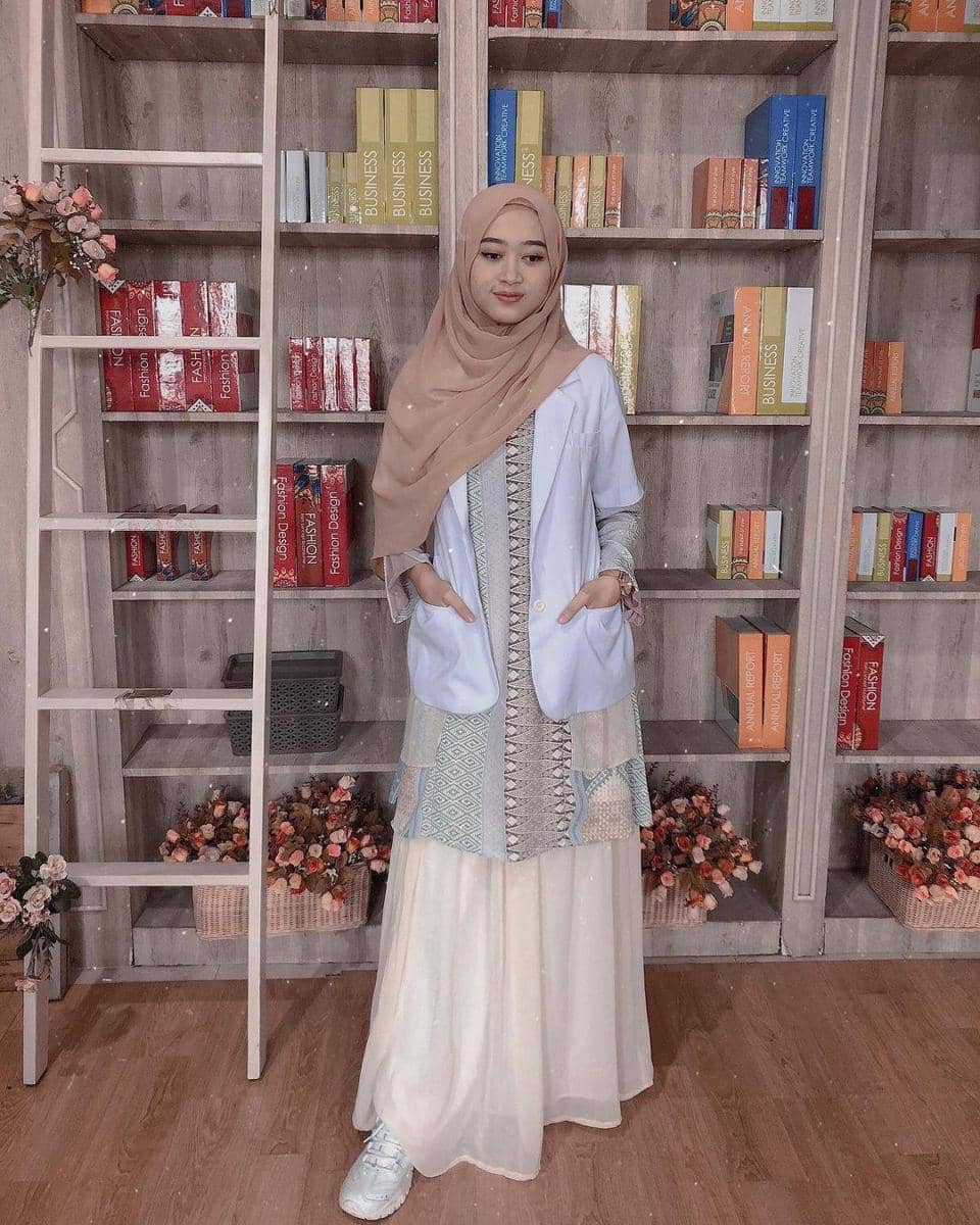 instagram.com/hemasnura