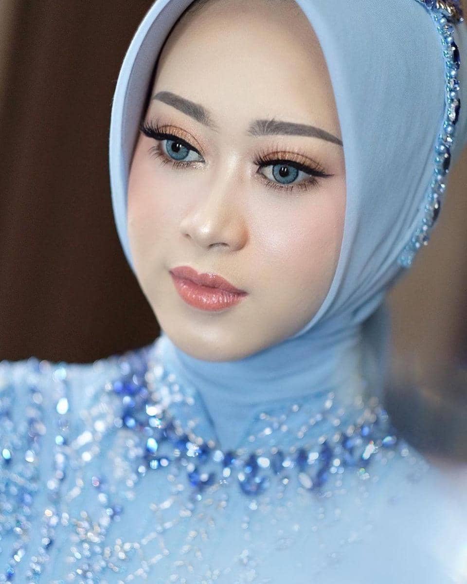 instagram.com/devi_liee