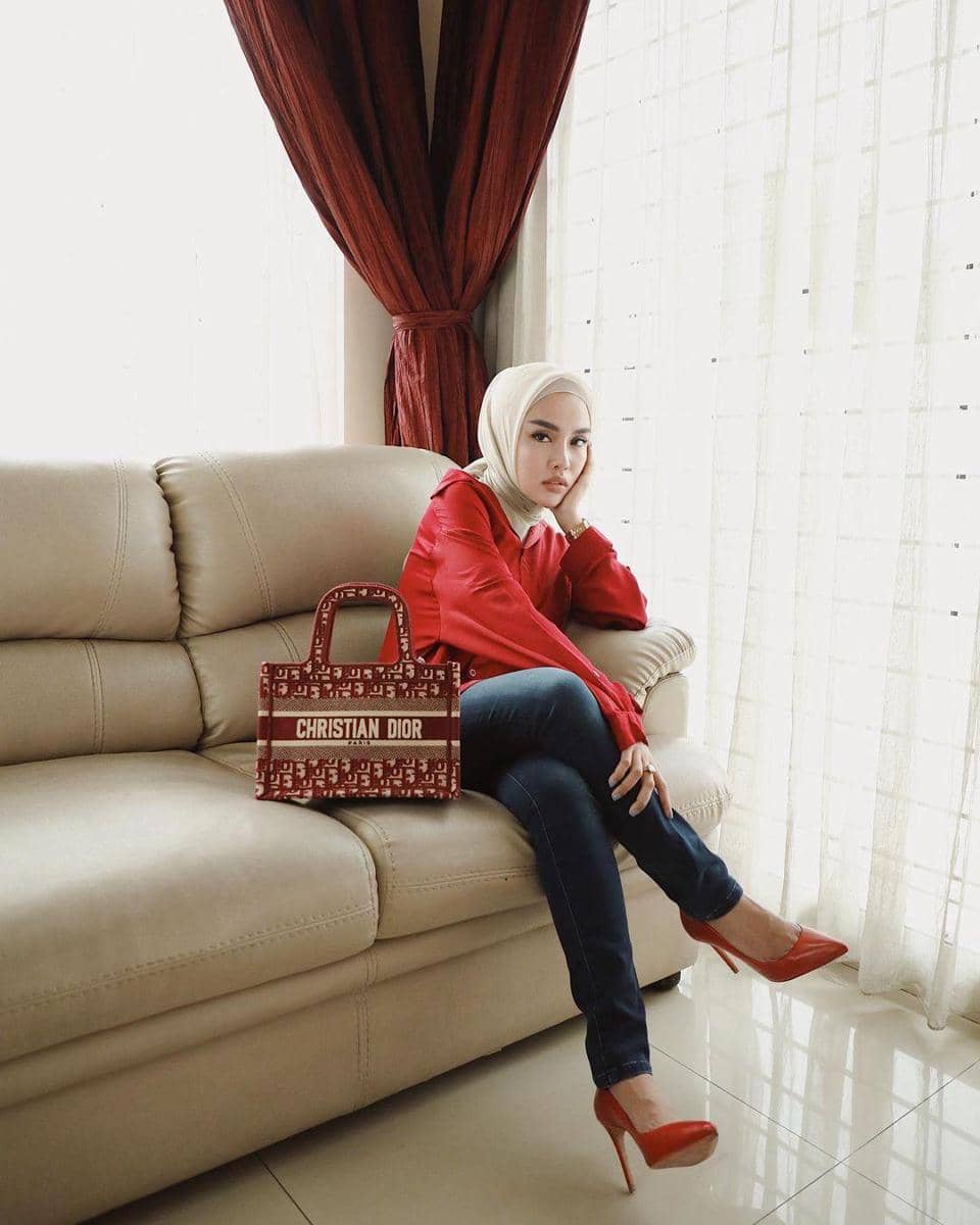 instagram.com/medinazein