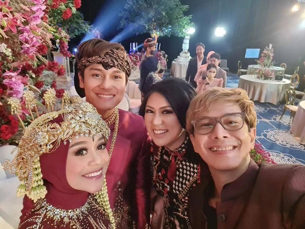 Instagram.com/delonthamrinofficial