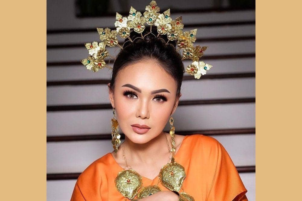 instagram.com/yunishara36