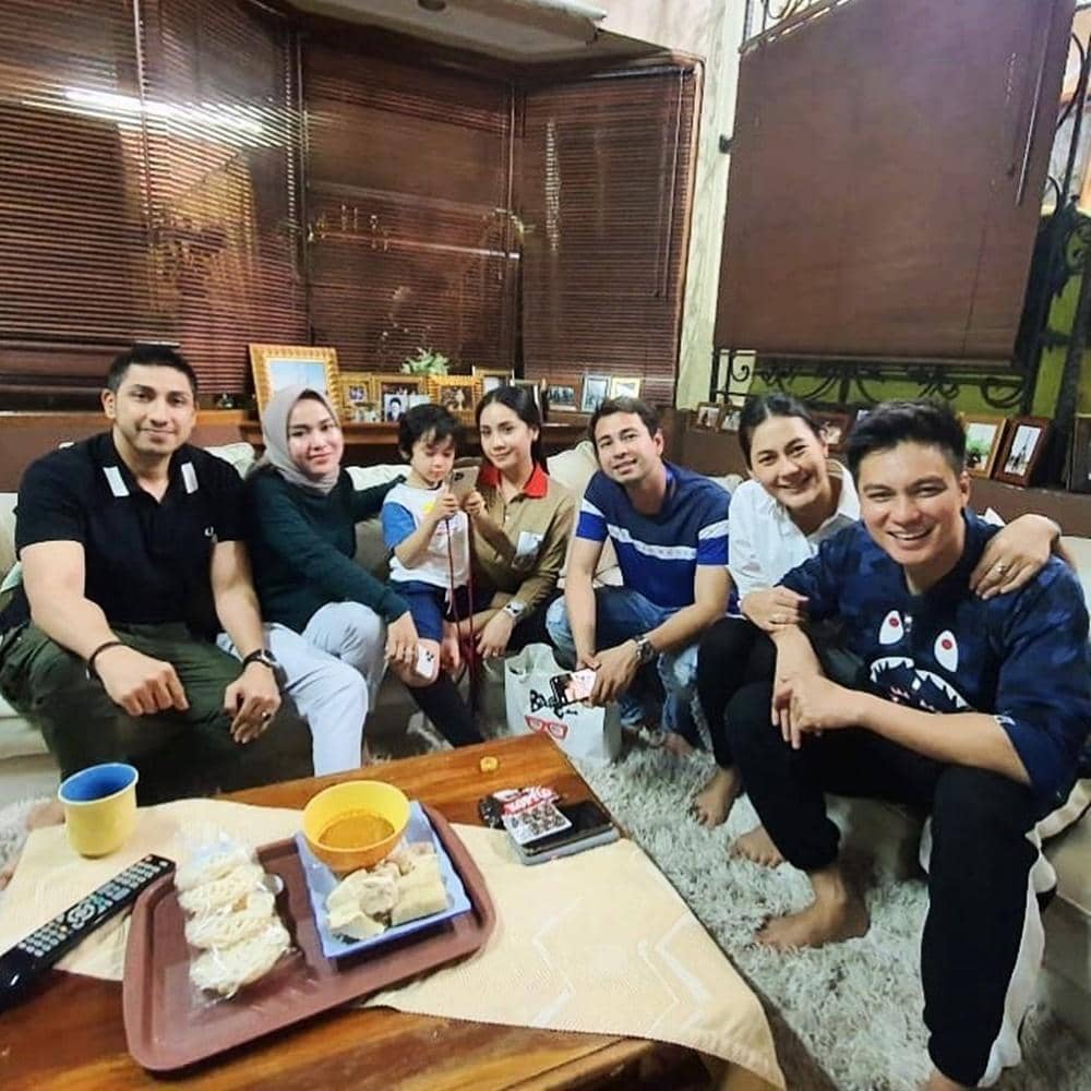 Instagram.com/medinazein