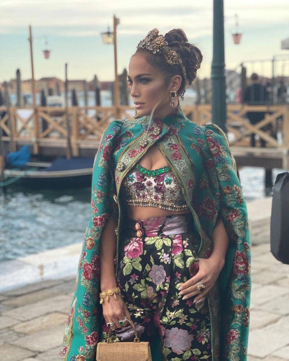 instagram.com/jlo