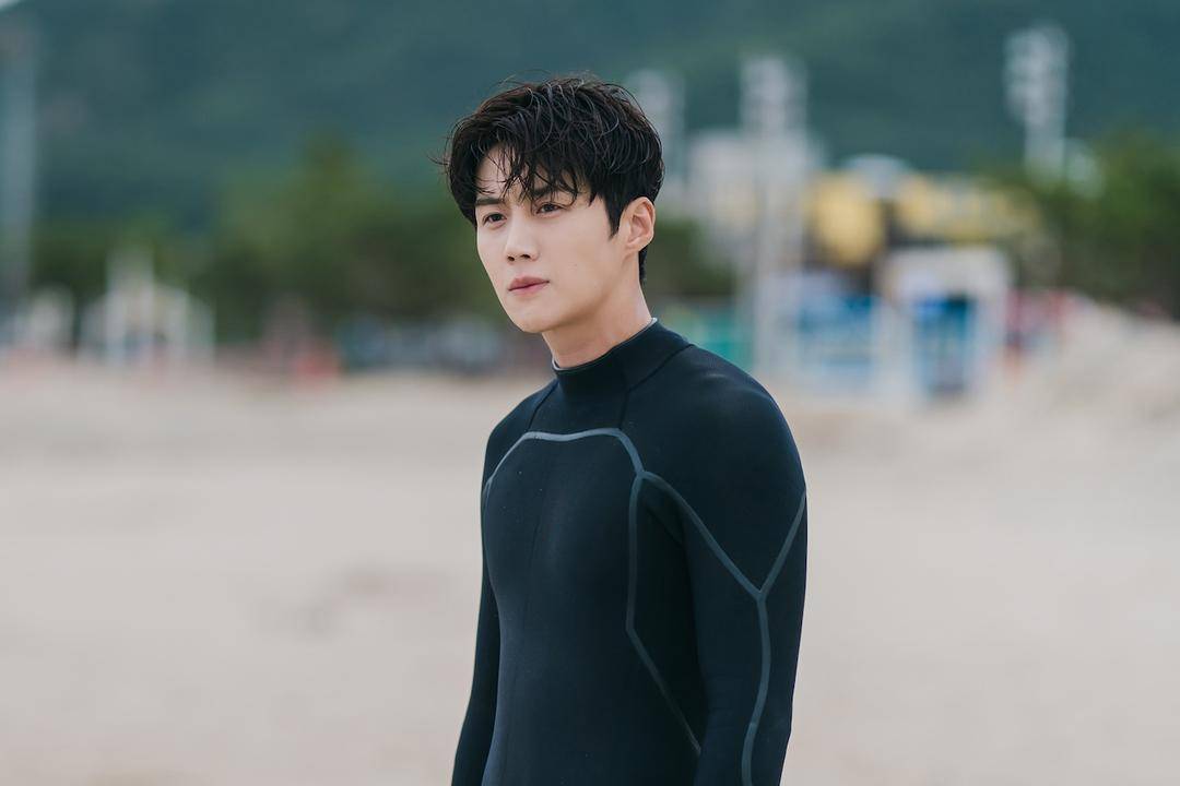 Selalu Trending, 6 Karakter Kim Seon Ho yang Mencuri Hati