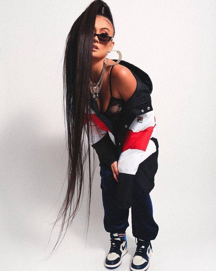 instagram.com/agnezmo/