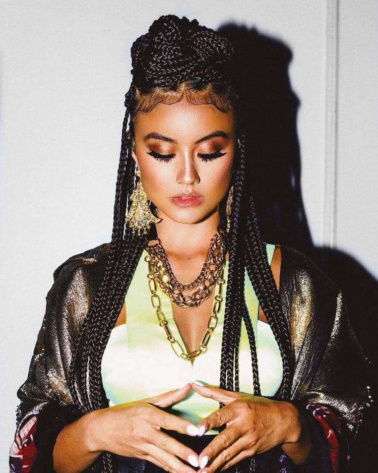 instagram.com/agnezmo/