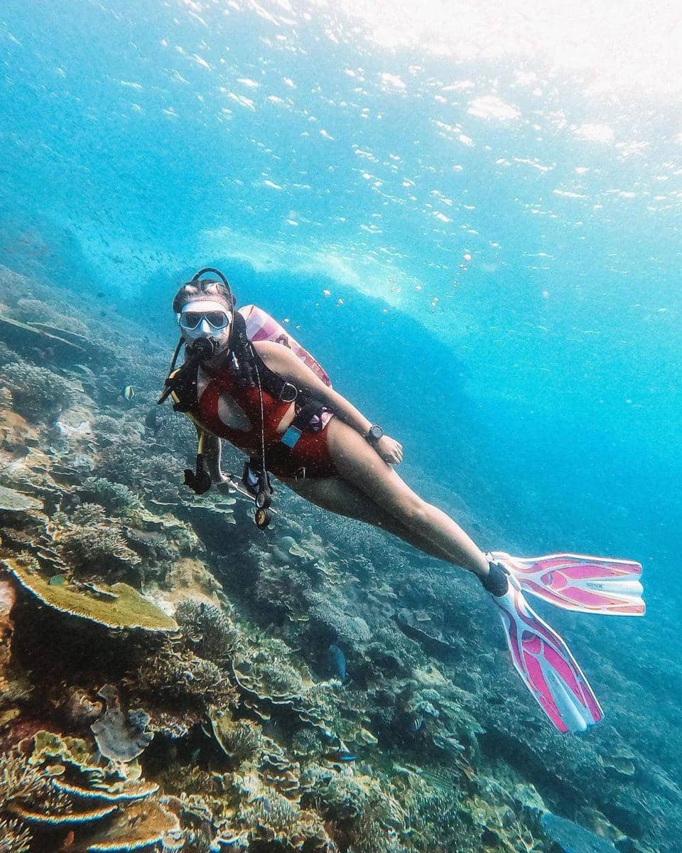 instagram.com/awkarin