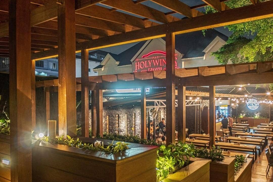 Instagram.com/Holywingsbackyard