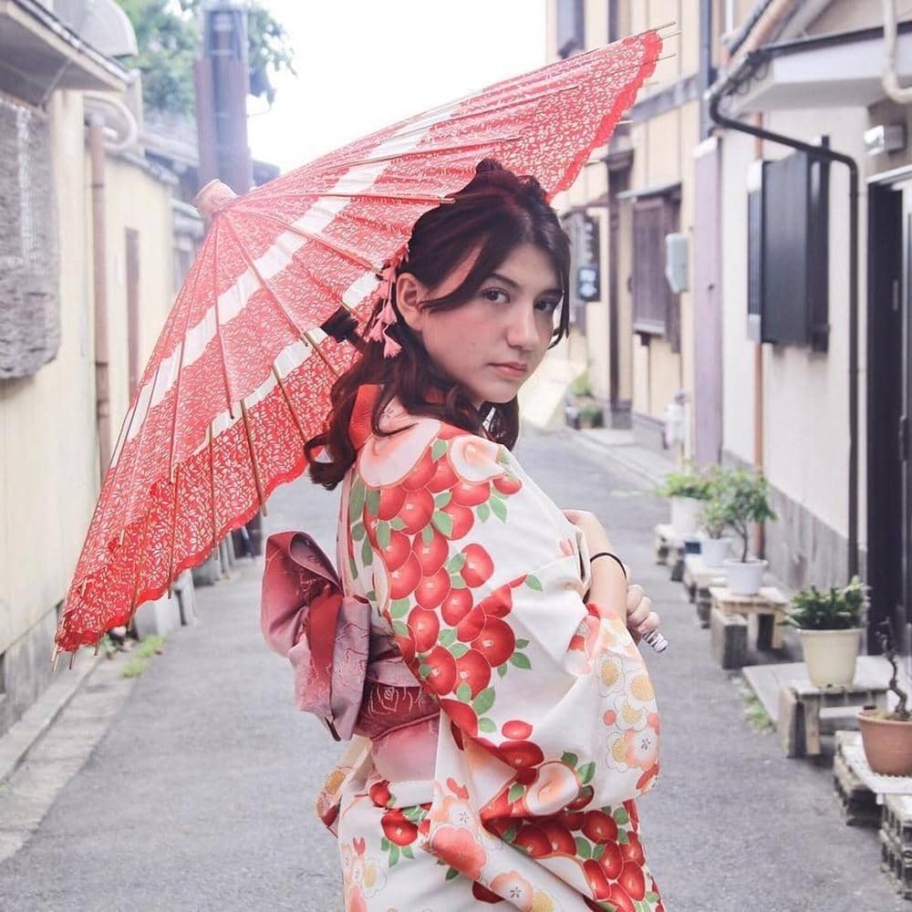 instagram.com/cassandraslee