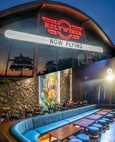 Instagram.com/holywingsindonesia