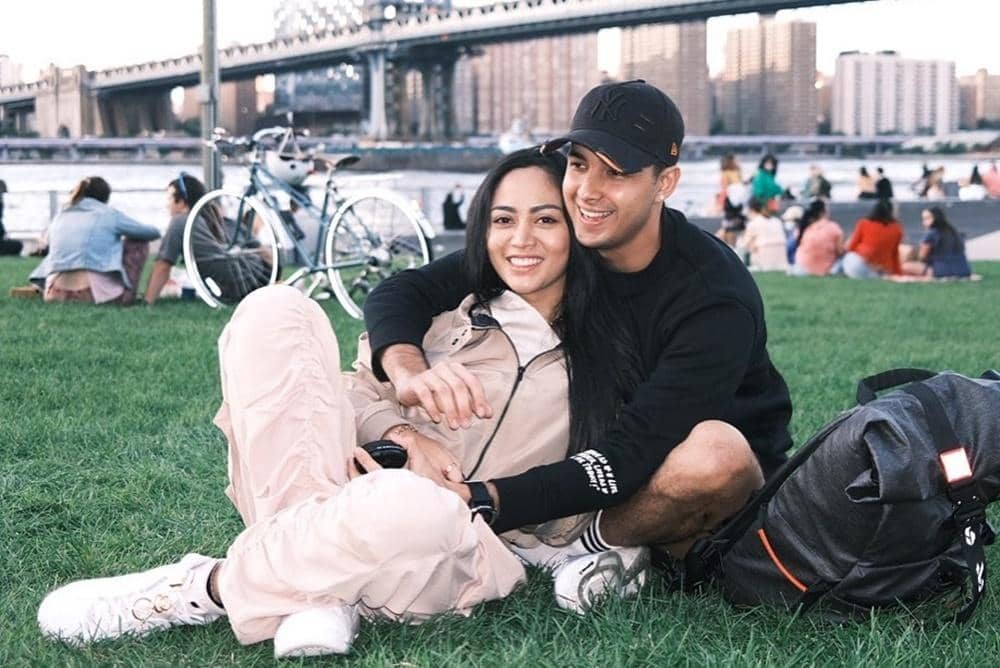 Instagram.com/rachelvennya