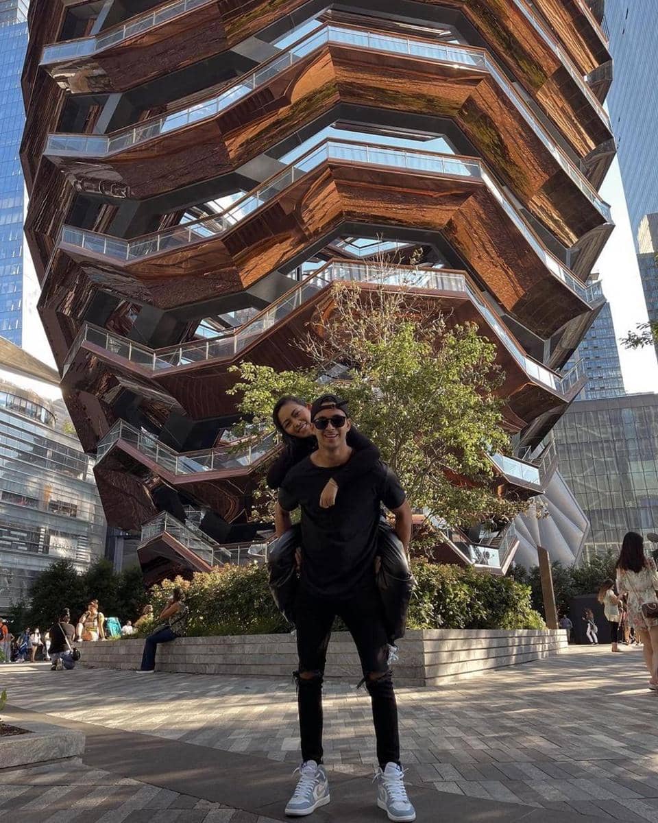 Instagram.com/rachelvennya