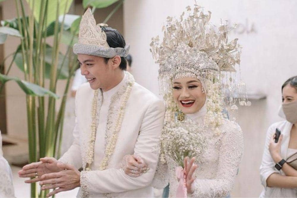 instagram.com/dindahw