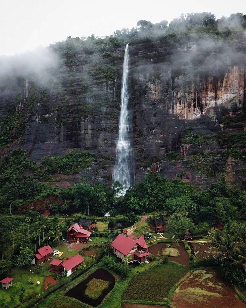 Instagram.com/pesonaairterjunindonesia