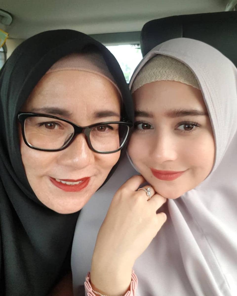 instagram.com/ullydjulita02