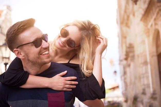 freepik.com/gpointstudio