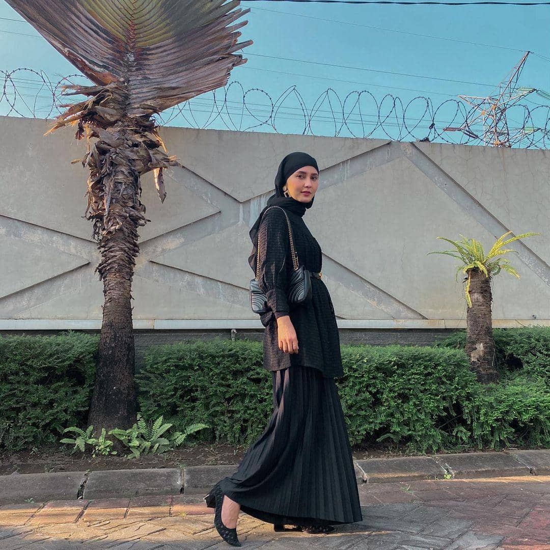 instagram.com/rara.nawangsih