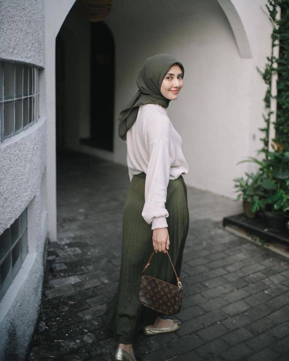 instagram.com/rara.nawangsih