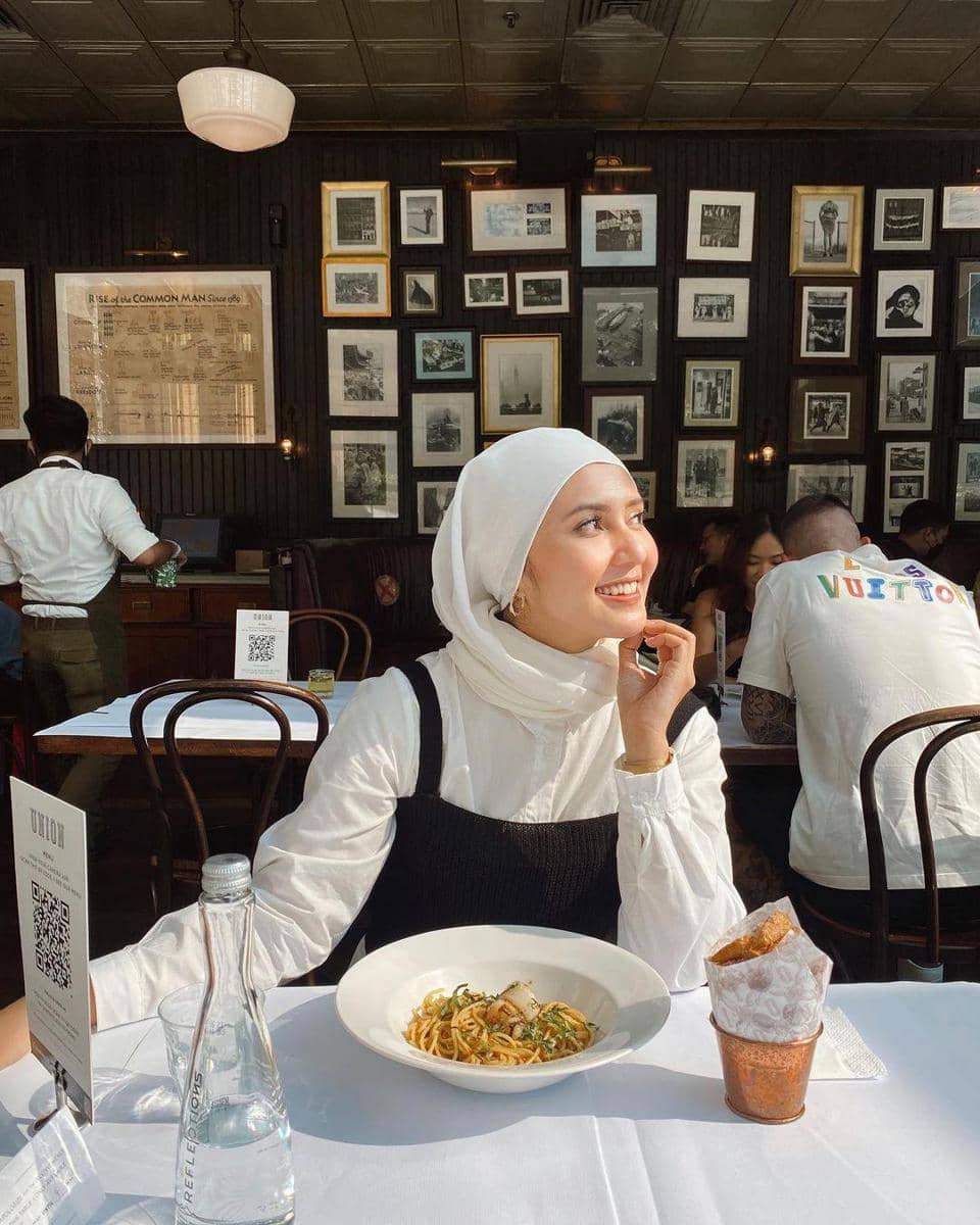 instagram.com/rara.nawangsih