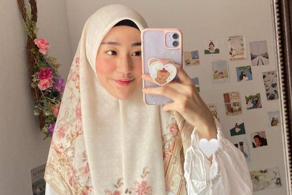 instagram.com/larissachou