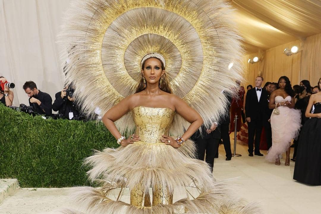 Deretan Gaya Seleb yang Hadiri Met Gala 2021, Outfit Cerminan Amerika
