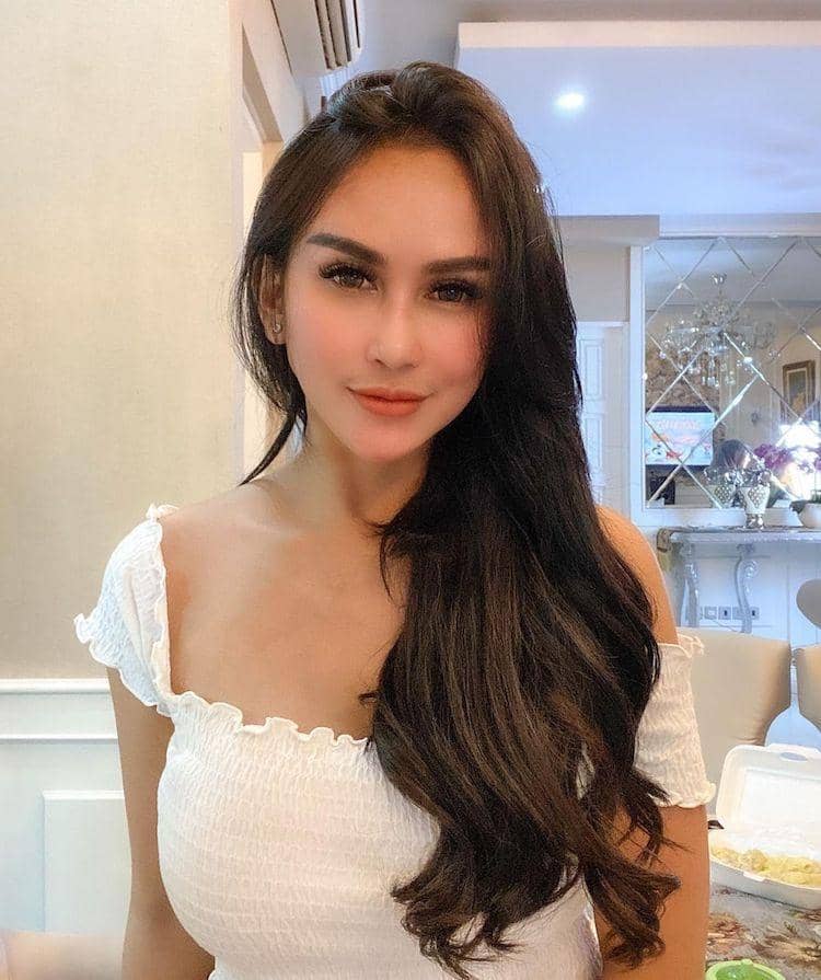 instagram.com/bebizie/