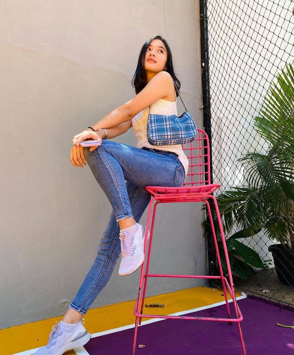 instagram.com/desitarllyw