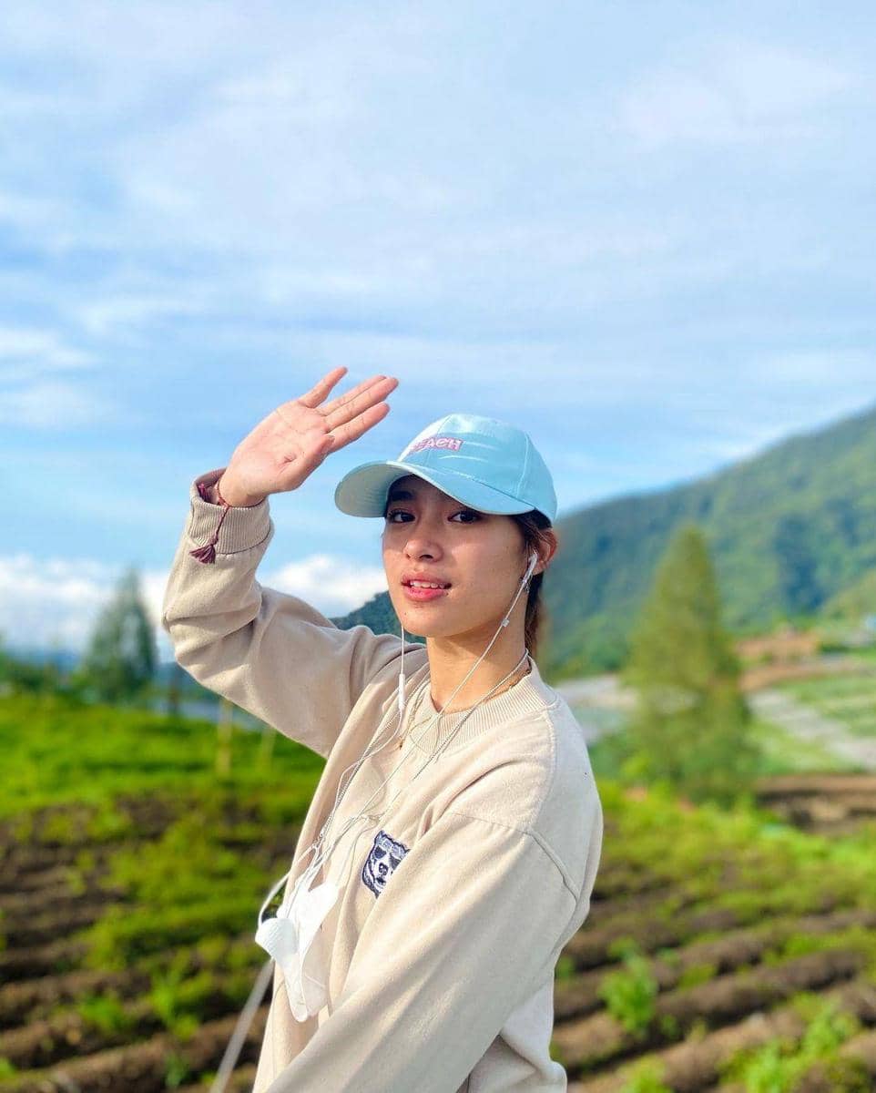 instagram.com/desitarllyw