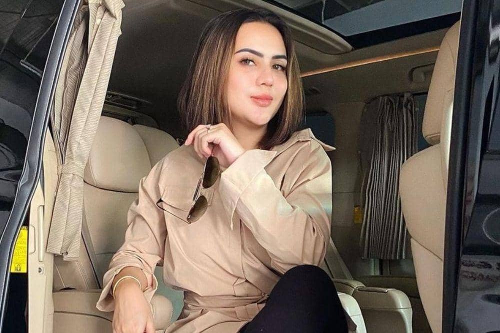 instagram.com/anggitasari612