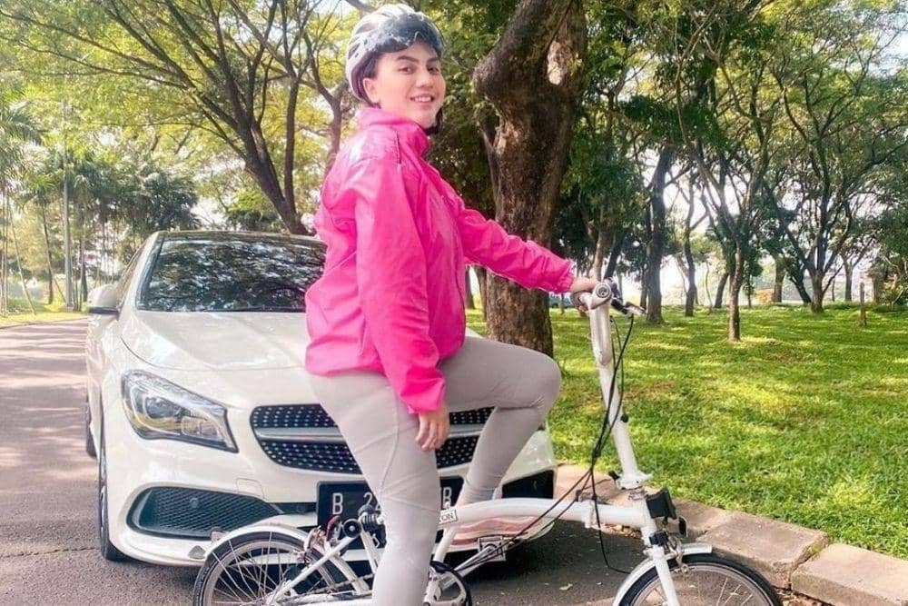 instagram.com/anggitasari612