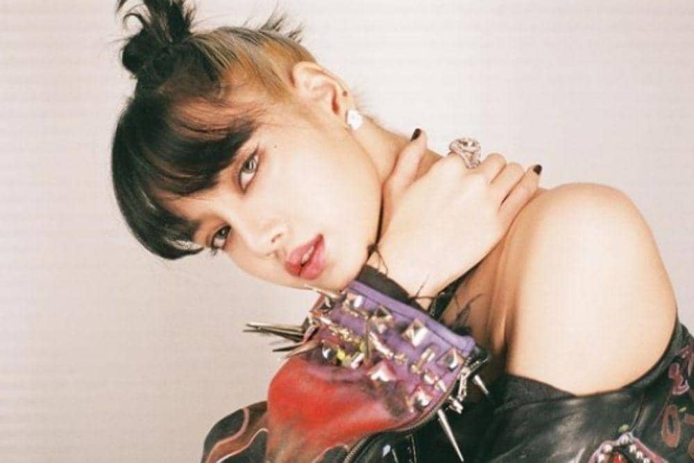 instagram.com/lalalalisa_m/