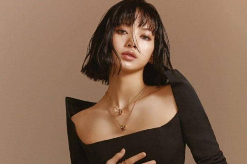 instagram.com/lalalalisa_m/