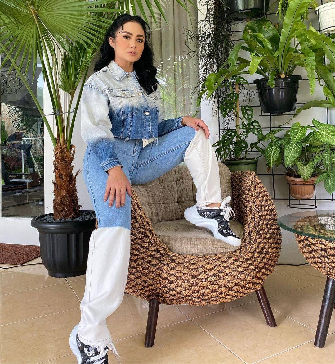 instagram.com/krisdayantilemos