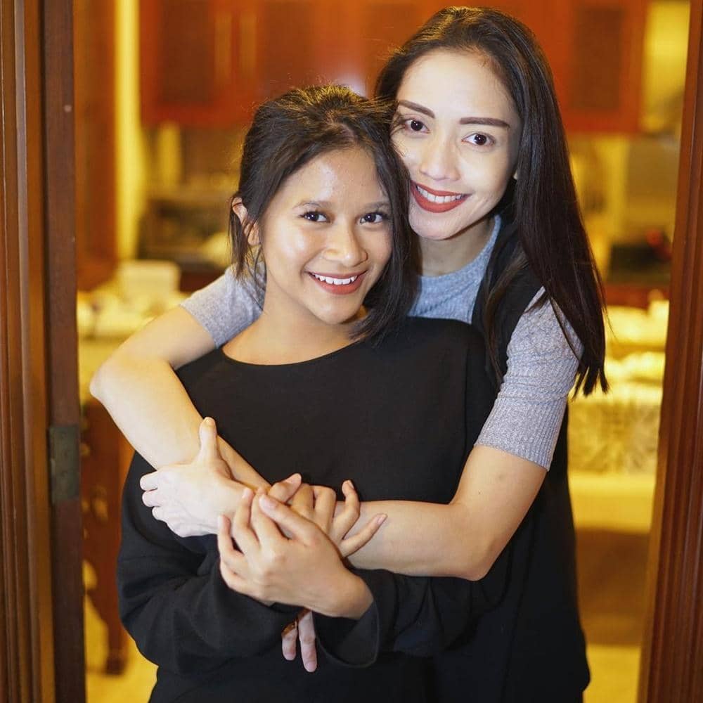 Instagram.com/ririndwiariyanti