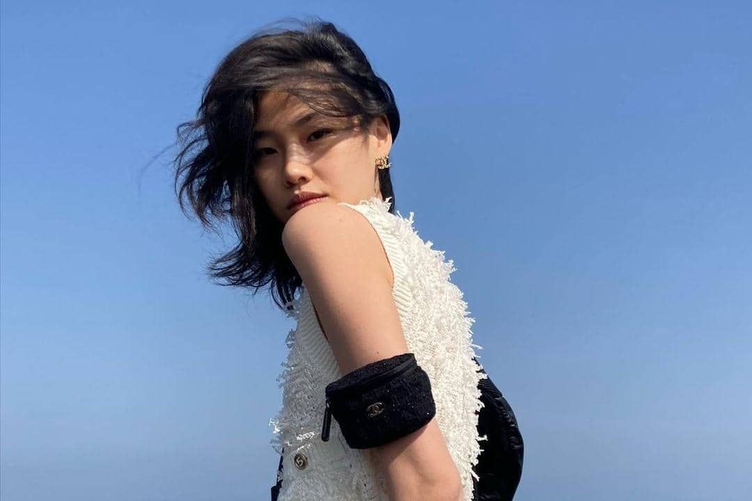 instagram.com/hoooooyeony