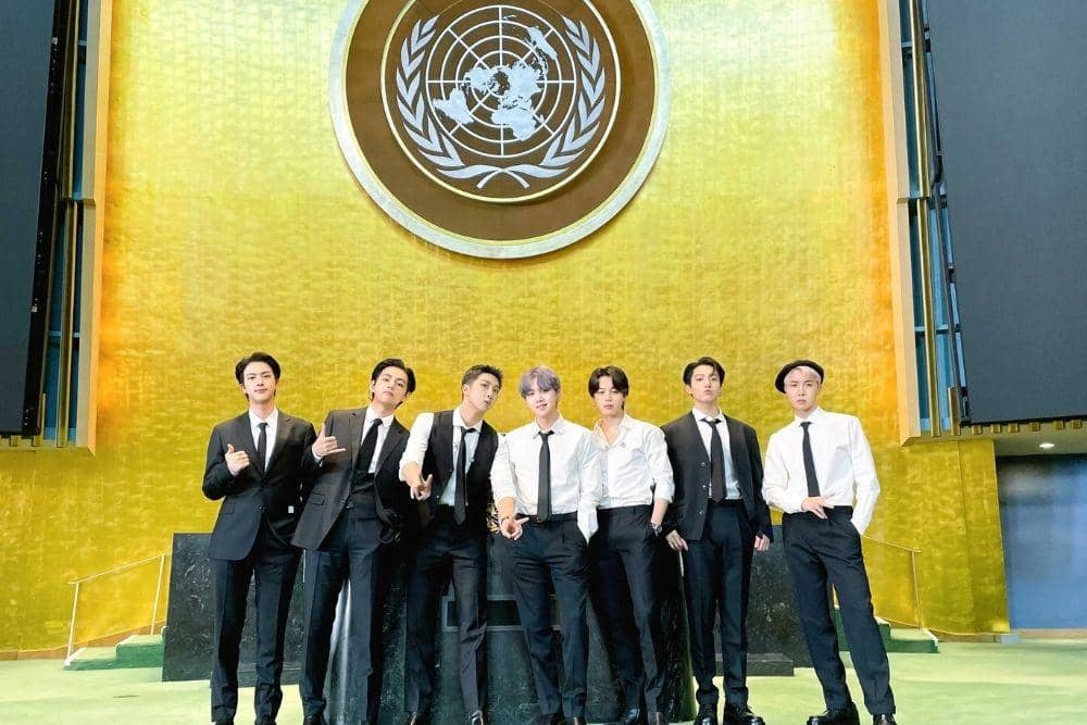 twitter.com/bts_bighit