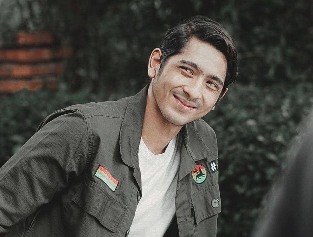 instagram.com/arya.saloka