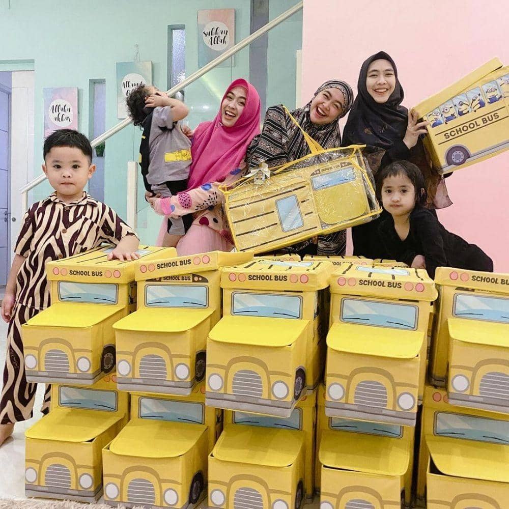 Instagram.com/riaricis1795