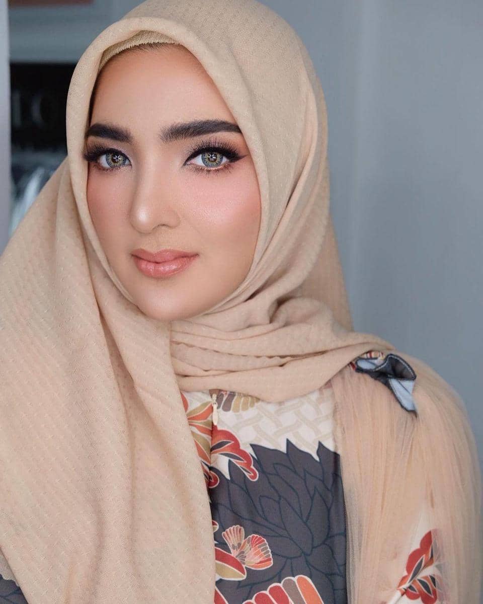 instagram.com/ashanty_ash