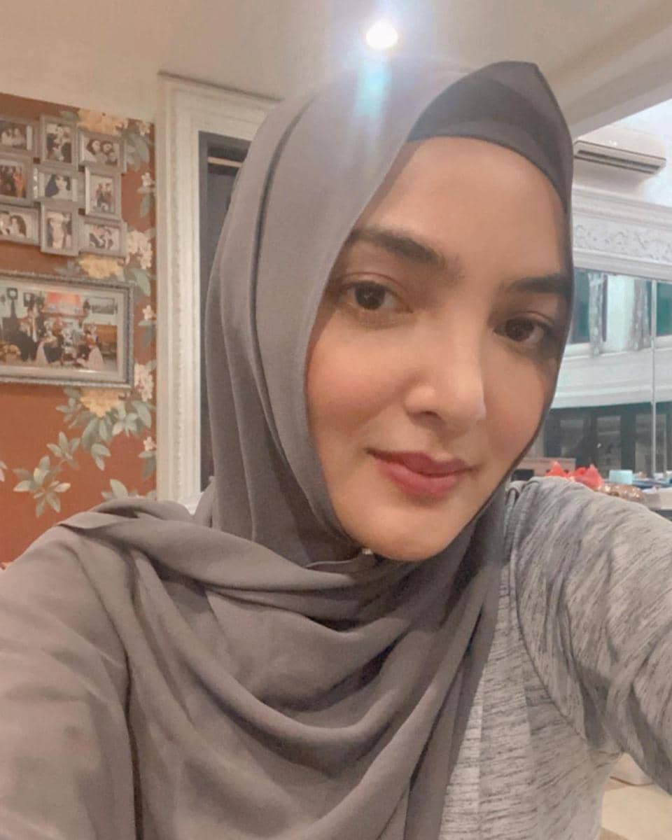 instagram.com/ashanty_ash