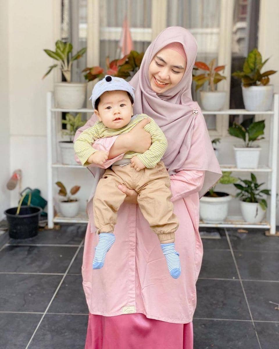 Instagram.com/okisetianadewi