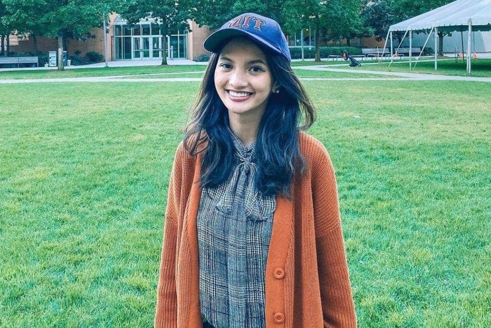 instagram.com/sabrinaanggraini