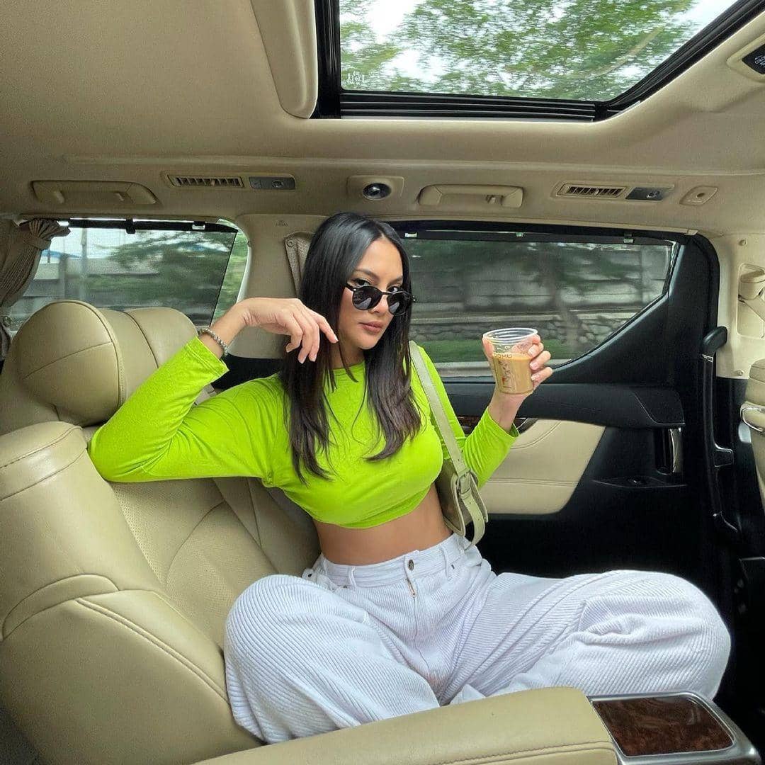 instagram.com/eri.carl