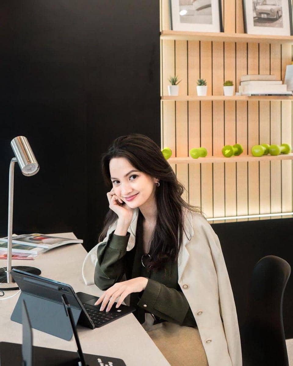 instagram.com/sabrinaanggraini