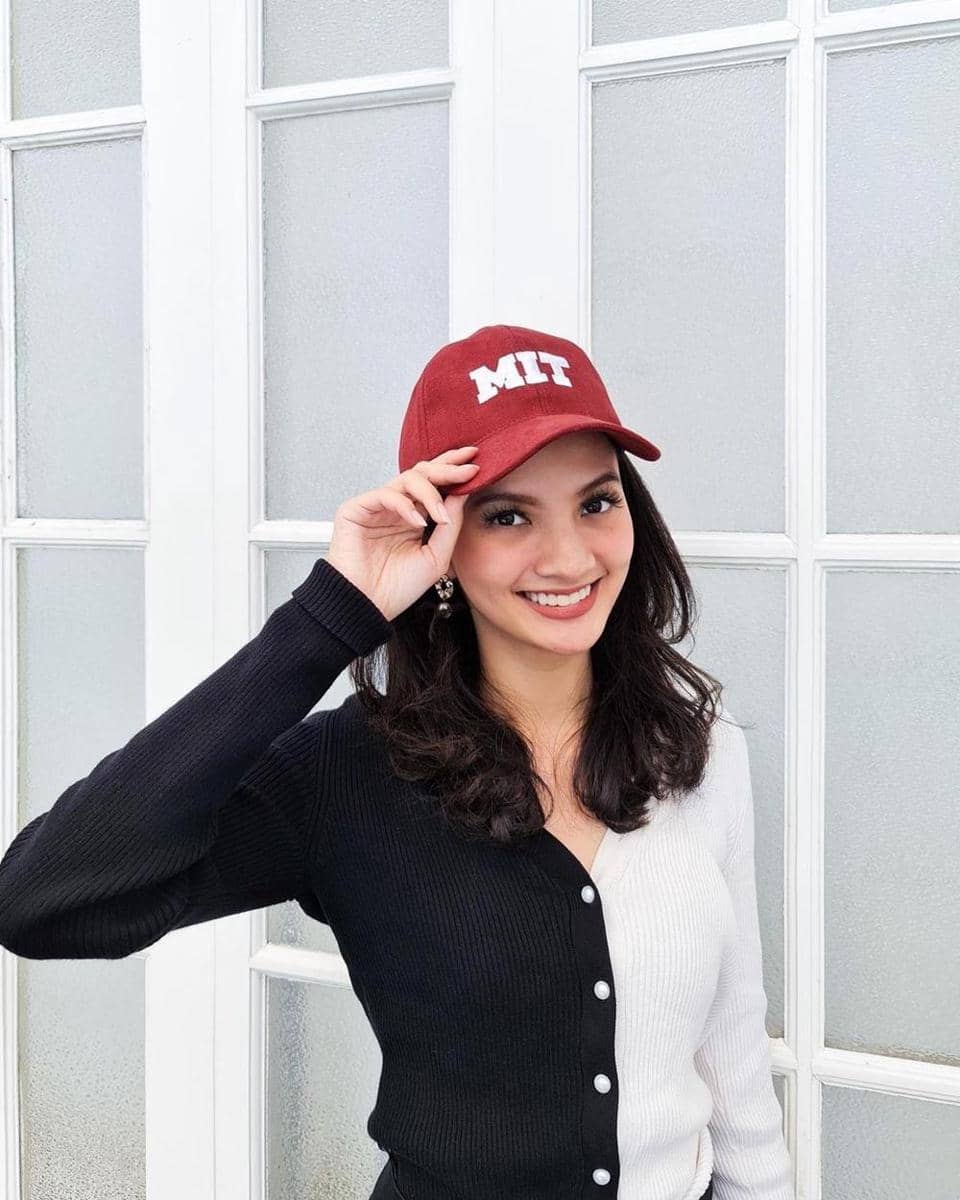 Instagram.com/sabrinaanggraini