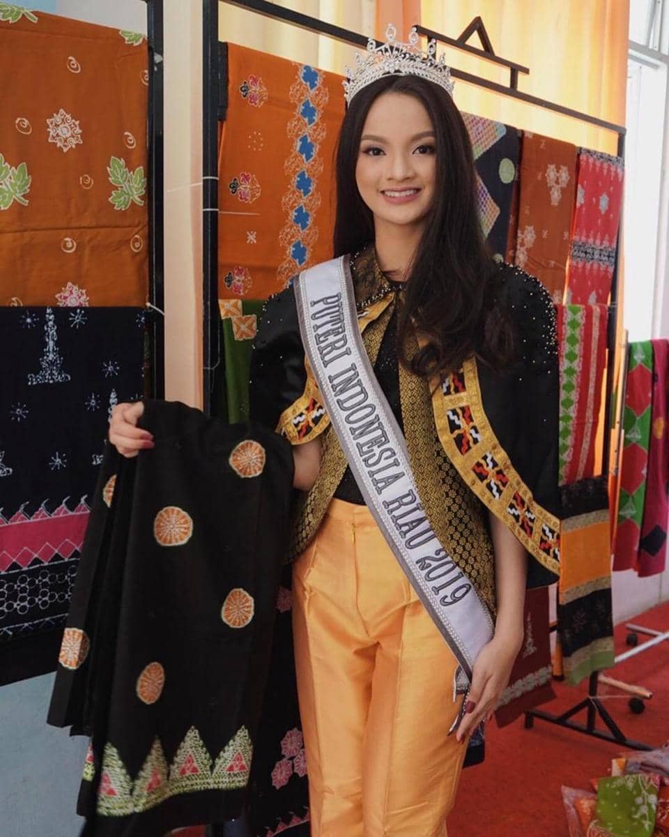 Instagram.com/sabrinaanggraini