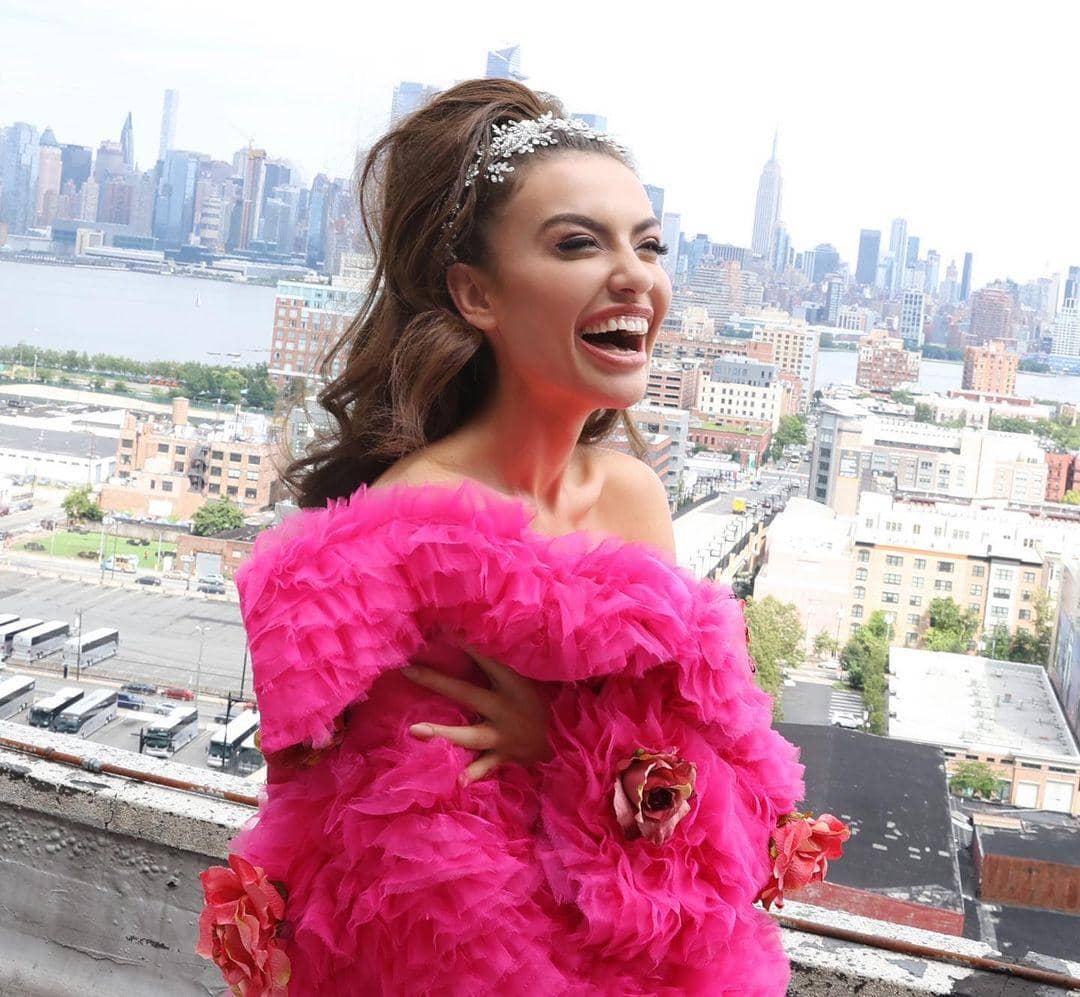 instagram.com/inadajcireal