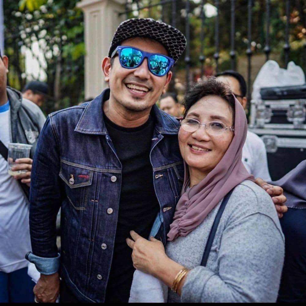 Instagram.com/sabriakono