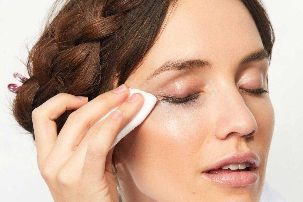 Cara Mudah Menghapus Maskara Waterproof/ lorealparisusa.com