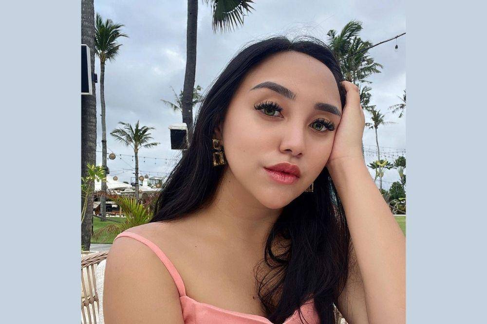 6 Artis Ini Pindah Agama Setelah Cerai, Ada yang Ikut Pasangan Barunya